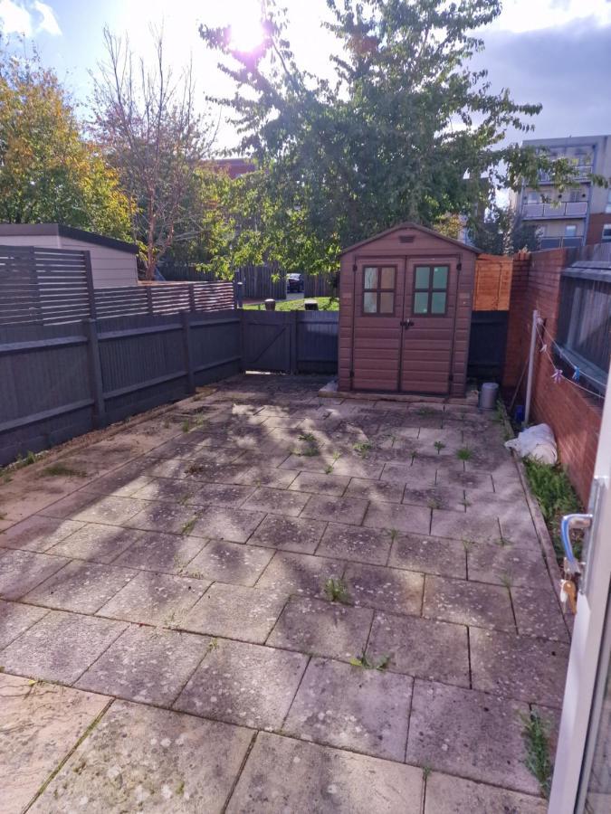 Ko 3 Bed House Apartman Dartford Kültér fotó